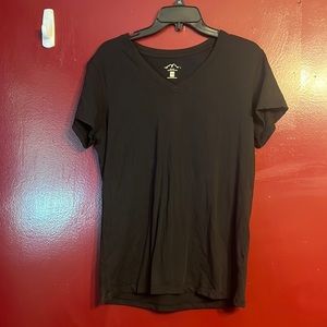 blue mountain M black t shirt